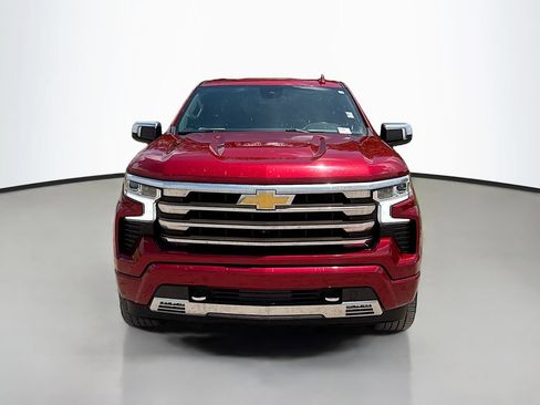 Used 2022 Chevrolet Silverado 1500 High Country w/ High Country Premium Package AWD/4WD image 2