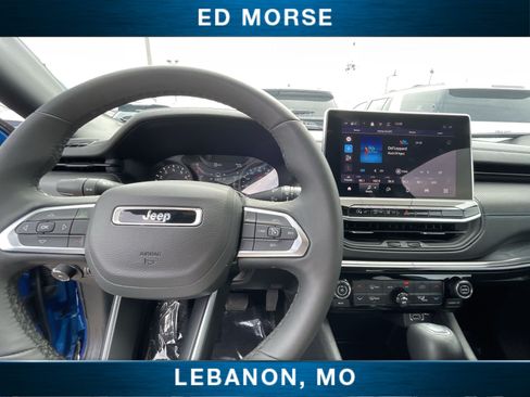Used 2025 Jeep Compass Latitude w/ Convenience Group AWD/4WD image 11