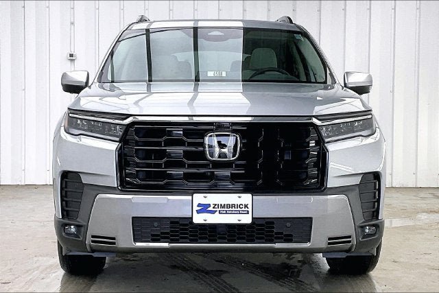 New 2026 Honda Pilot Touring image 3