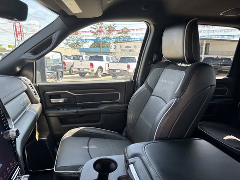 Used 2026 RAM 2500 Laramie AWD/4WD image 15