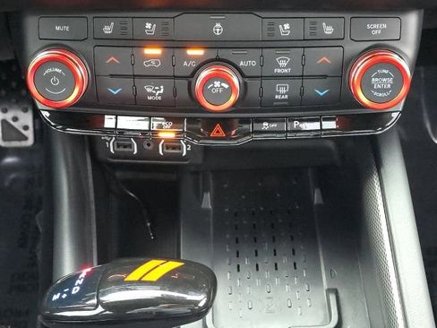 Used 2025 Dodge Durango R/T image 39