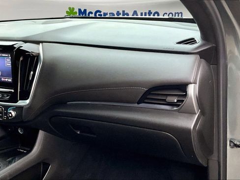 Certified 2023 Chevrolet Traverse LT image 28