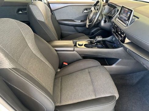 Used 2022 Nissan Rogue SV image 25