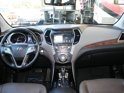 Used 2017 Hyundai Santa Fe FWD w/ Cargo Package image 15