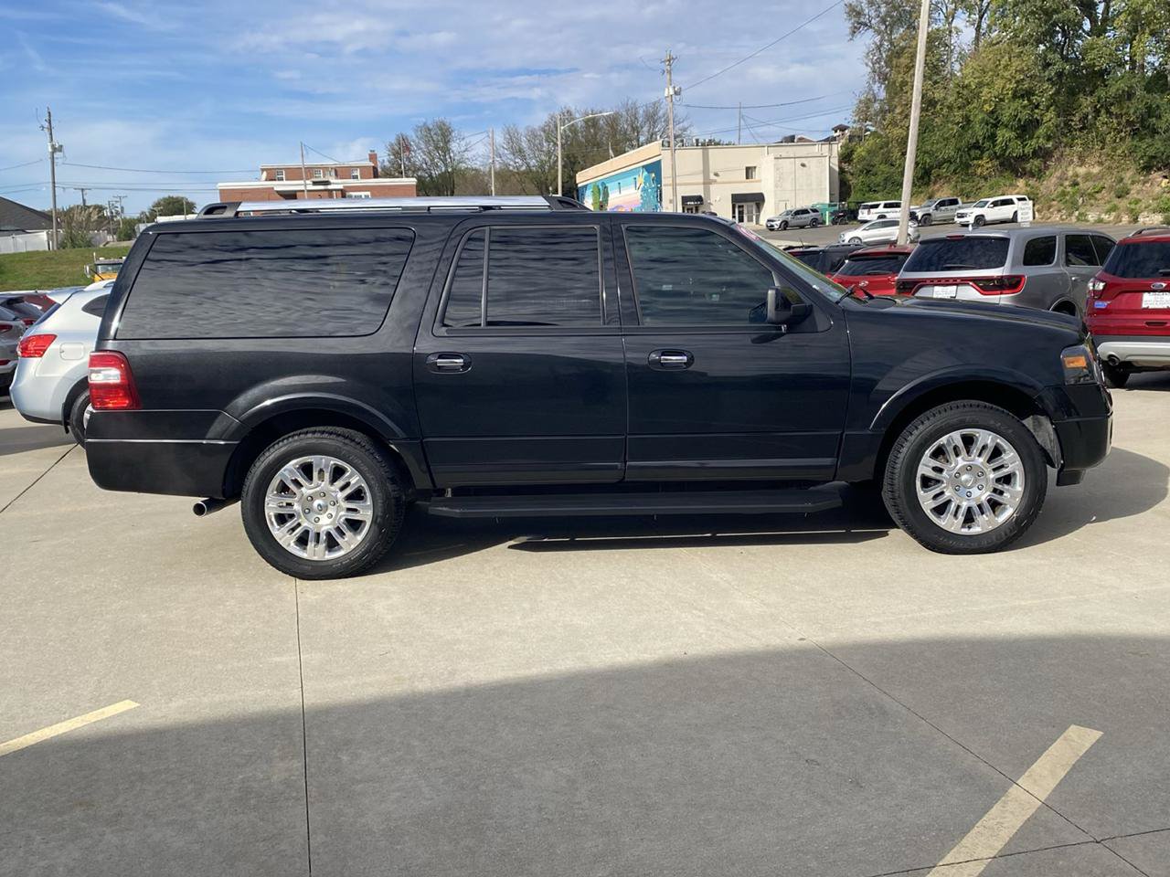 Used 2012 Ford Expedition EL Limited AWD/4WD image 5