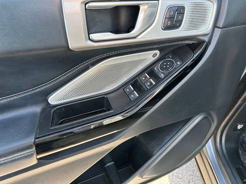 Used 2022 Ford Explorer ST w/ Equipment Group 401A AWD/4WD image 19