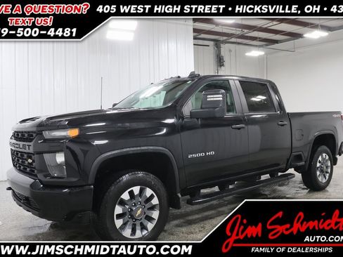 Used 2022 Chevrolet Silverado 2500 Custom image 1