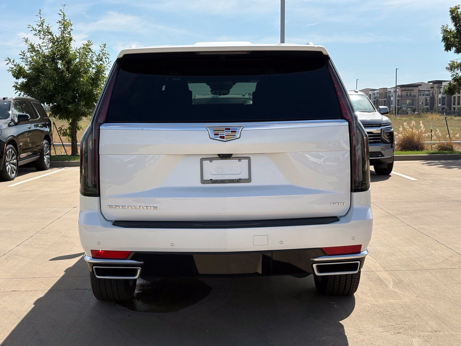 Used 2021 Cadillac Escalade ESV Premium Luxury Platinum AWD/4WD image 6