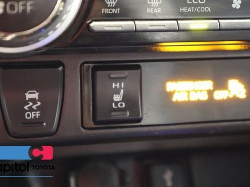 Certified 2022 Toyota RAV4 XLE Premium AWD/4WD image 23