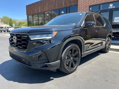 Used 2025 Honda Pilot Black Edition image 8