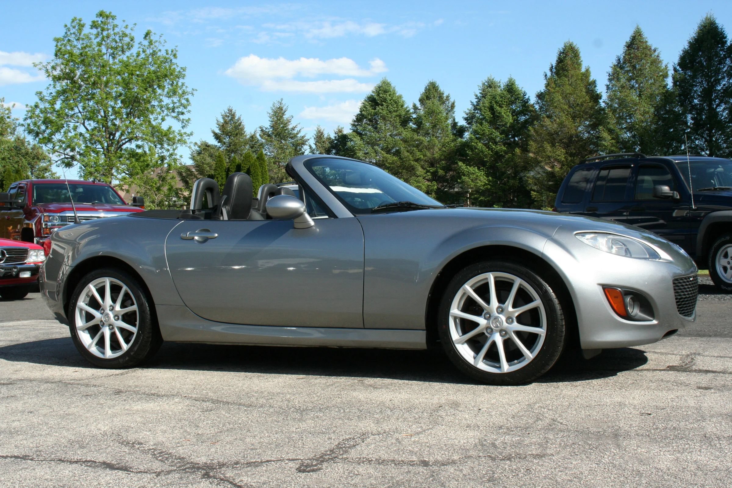 Used 2012 MAZDA MX-5 Miata Grand Touring w/ Premium Pkg RWD image 5