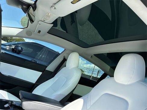 Used 2020 Tesla Model 3 Performance image 25