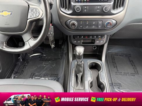 Used 2022 Chevrolet Colorado Z71 AWD/4WD image 15