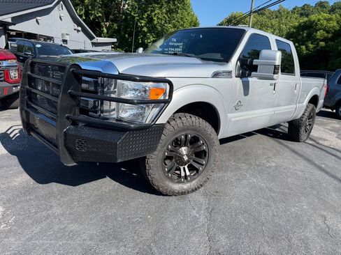 Used 2014 Ford F250 Lariat w/ Lariat Interior Package image 27