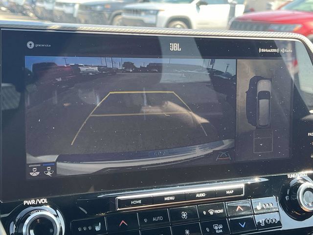Used 2021 Toyota Highlander Platinum AWD/4WD image 33