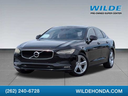Used 2017 Volvo S90 T5 Momentum w/ Convenience Package FWD image 1