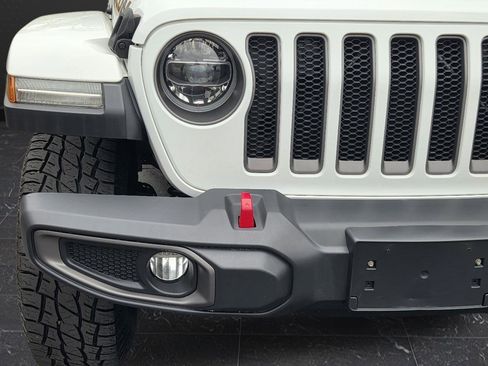 Used 2018 Jeep Wrangler Unlimited Rubicon AWD/4WD image 31