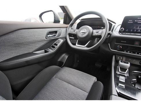 Certified 2023 Nissan Rogue SV FWD image 12