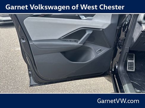 New 2026 Volkswagen Tiguan SE R-Line AWD/4WD image 10