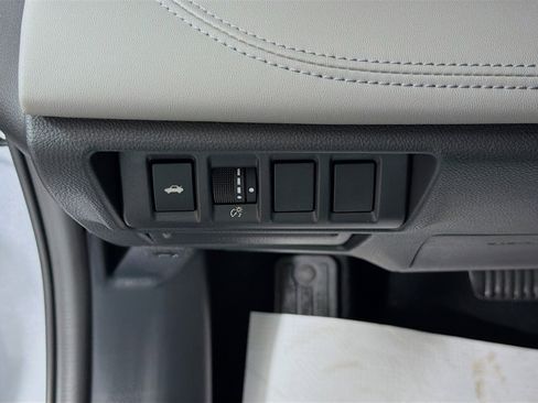 Used 2025 Subaru Legacy Limited image 11