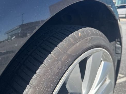 Used 2018 Tesla Model 3 Long Range image 10