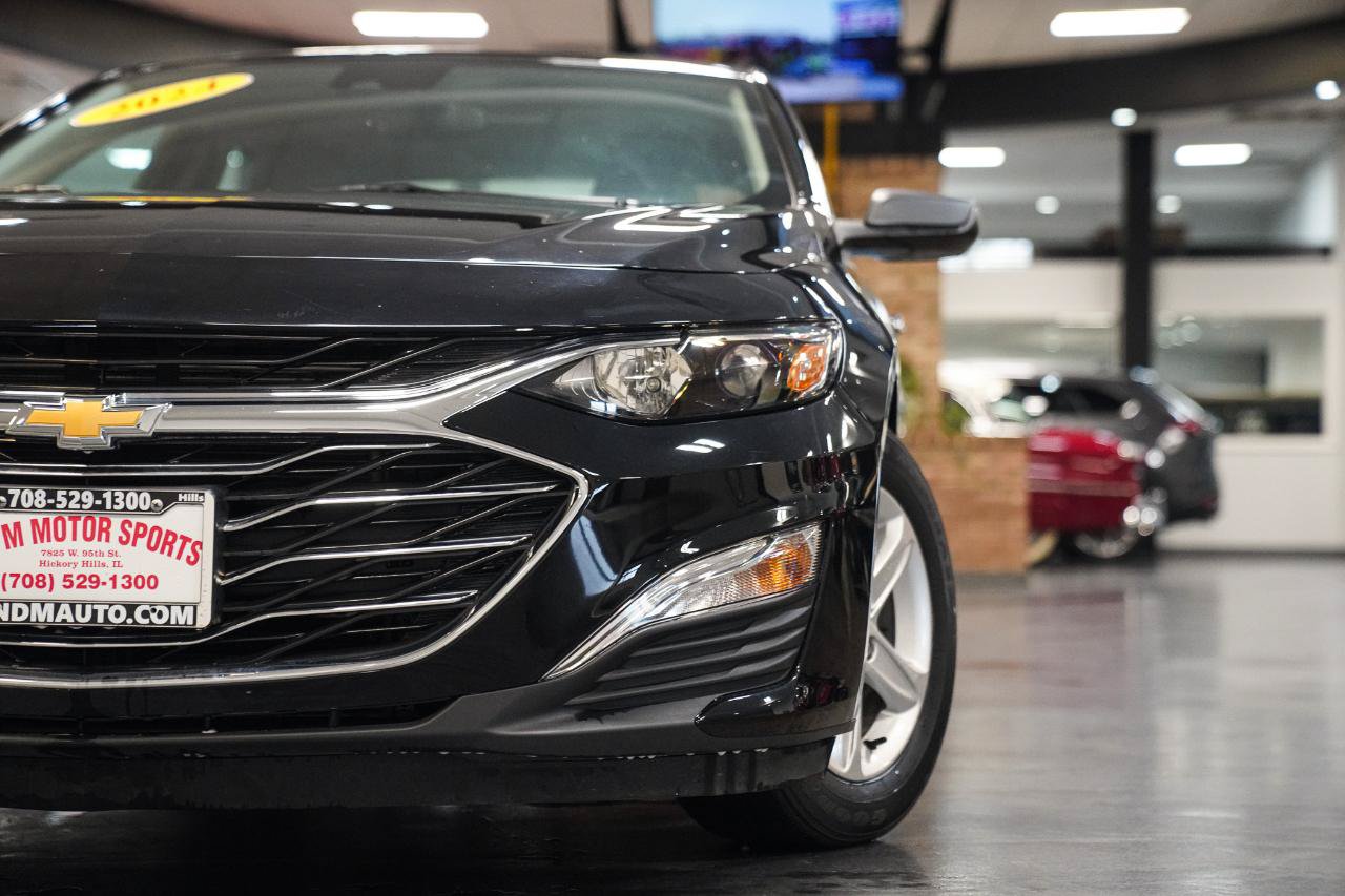 Used 2024 Chevrolet Malibu LS FWD image 2