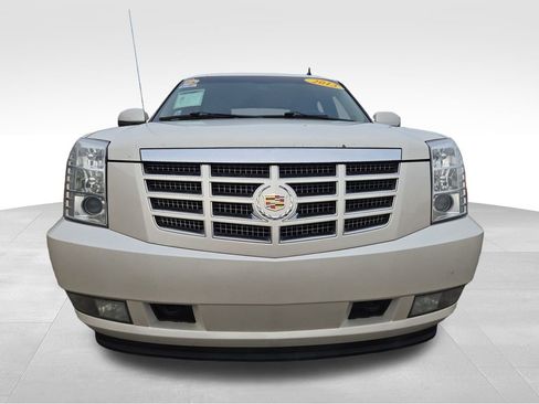 Used 2013 Cadillac Escalade EXT Premium image 10