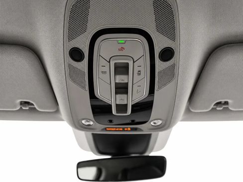 Used 2021 Audi e-tron Premium w/ Towing Package AWD/4WD image 25