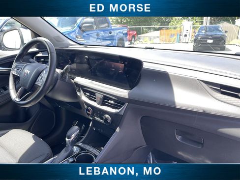Certified 2025 Buick Encore GX Preferred FWD image 26