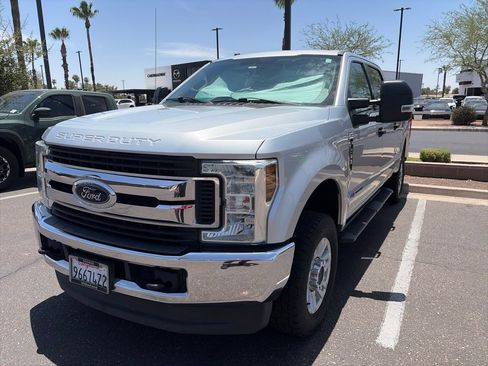 Used 2019 Ford F250 XLT AWD/4WD image 2