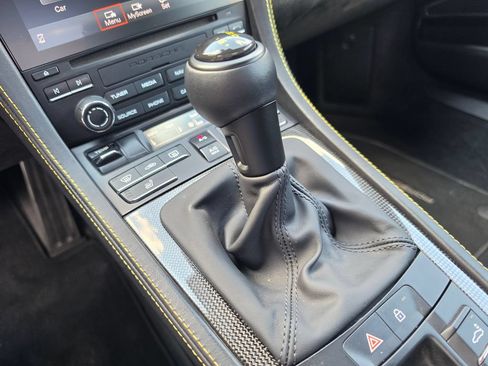Used 2021 Porsche 718 Boxster Spyder RWD image 32