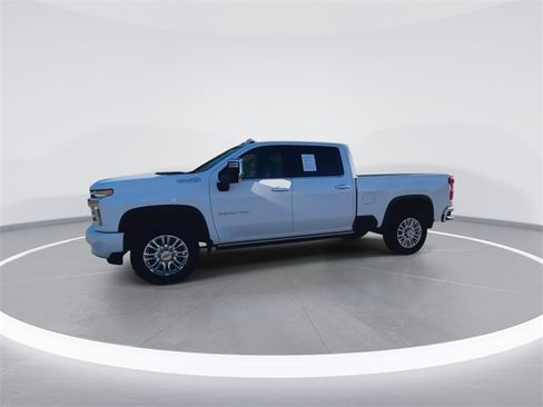 Used 2021 Chevrolet Silverado 2500 High Country w/ Z71 Off-Road Package image 6