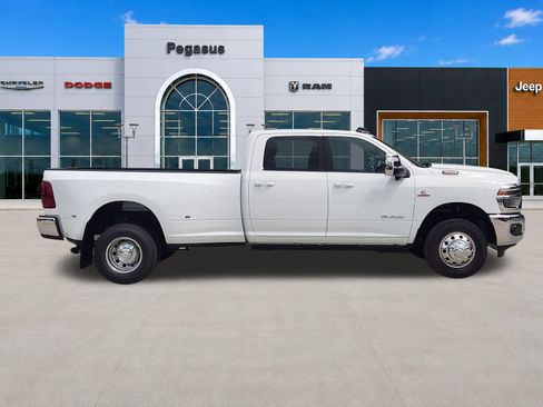 New 2026 RAM 3500 Laramie AWD/4WD image 7