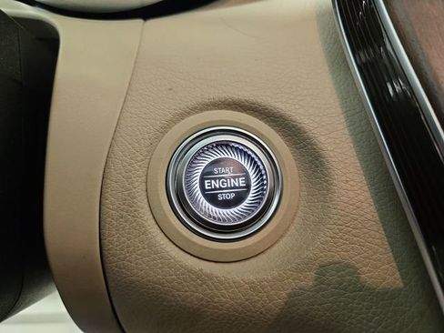 Used 2019 Mercedes-Benz C 300 4MATIC Sedan image 26