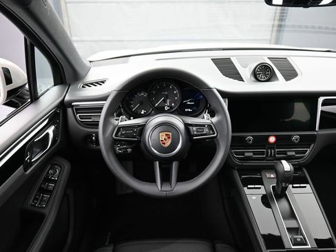 New 2026 Porsche Macan AWD/4WD image 17