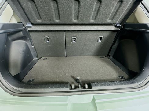 Used 2025 Hyundai Venue SEL FWD image 27