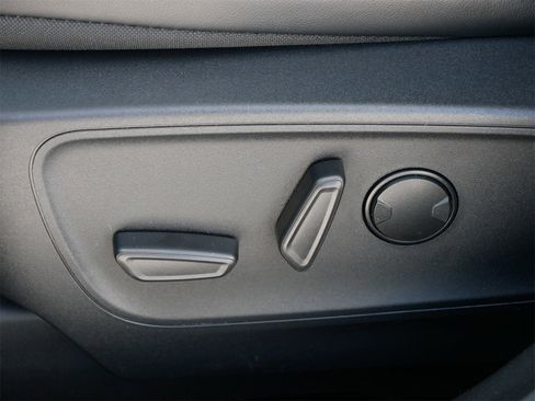 Certified 2025 Ford Escape ST-Line image 13