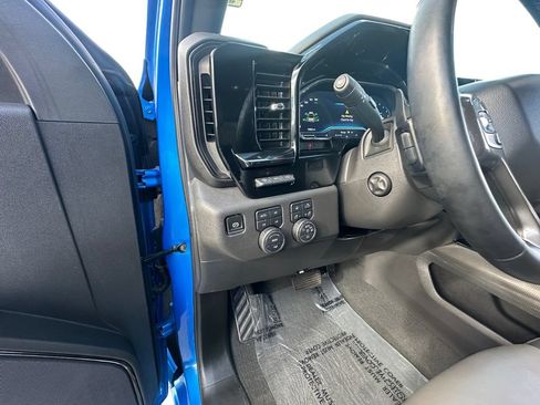 Used 2025 Chevrolet Silverado 1500 ZR2 w/ Technology Package AWD/4WD image 19