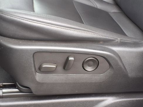 Used 2023 Chevrolet Tahoe LT image 10