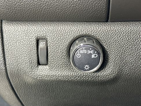 Used 2018 Chevrolet Colorado LT image 10