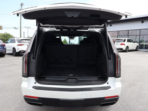 Used 2025 Cadillac Escalade ESV Sport Platinum AWD/4WD image 24