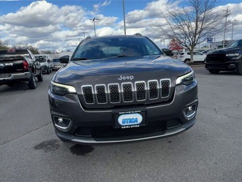Used 2019 Jeep Cherokee Limited image 3