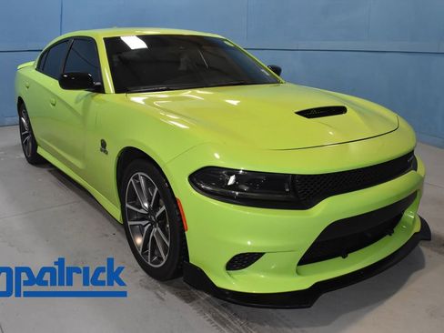 Used 2023 Dodge Charger R/T w/ Navigation & Travel Group RWD image 1