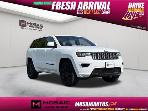 Used 2021 Jeep Grand Cherokee Laredo X AWD/4WD image 1