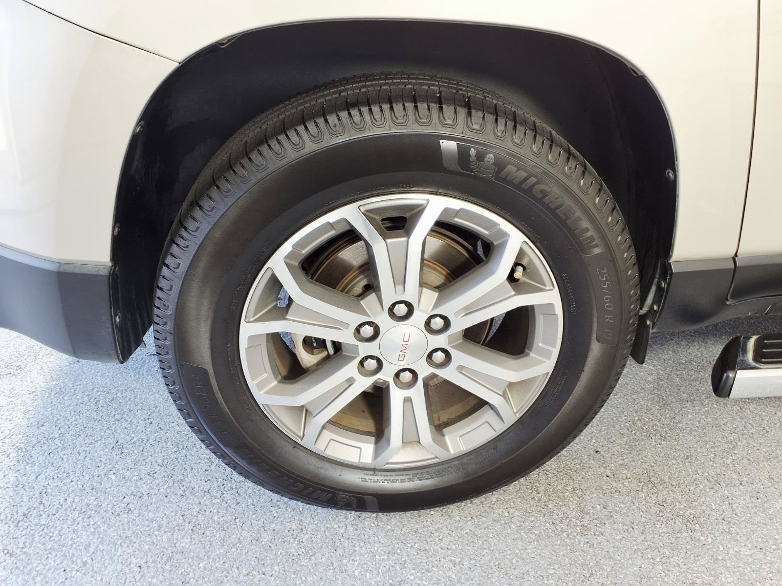 Used 2014 GMC Acadia SLT w/ Technology Package AWD/4WD image 6