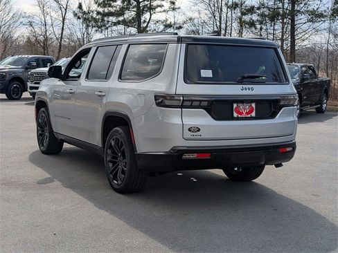 New 2026 Jeep Grand Wagoneer Summit image 5