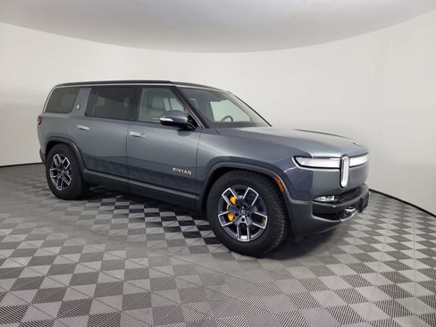 Used 2023 Rivian R1S Adventure image 7