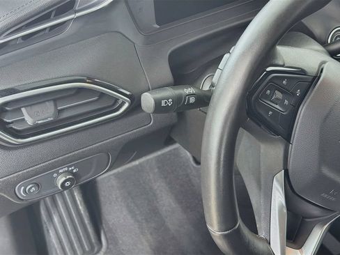 Used 2022 Chevrolet Bolt EUV LT w/ Comfort Package FWD image 10