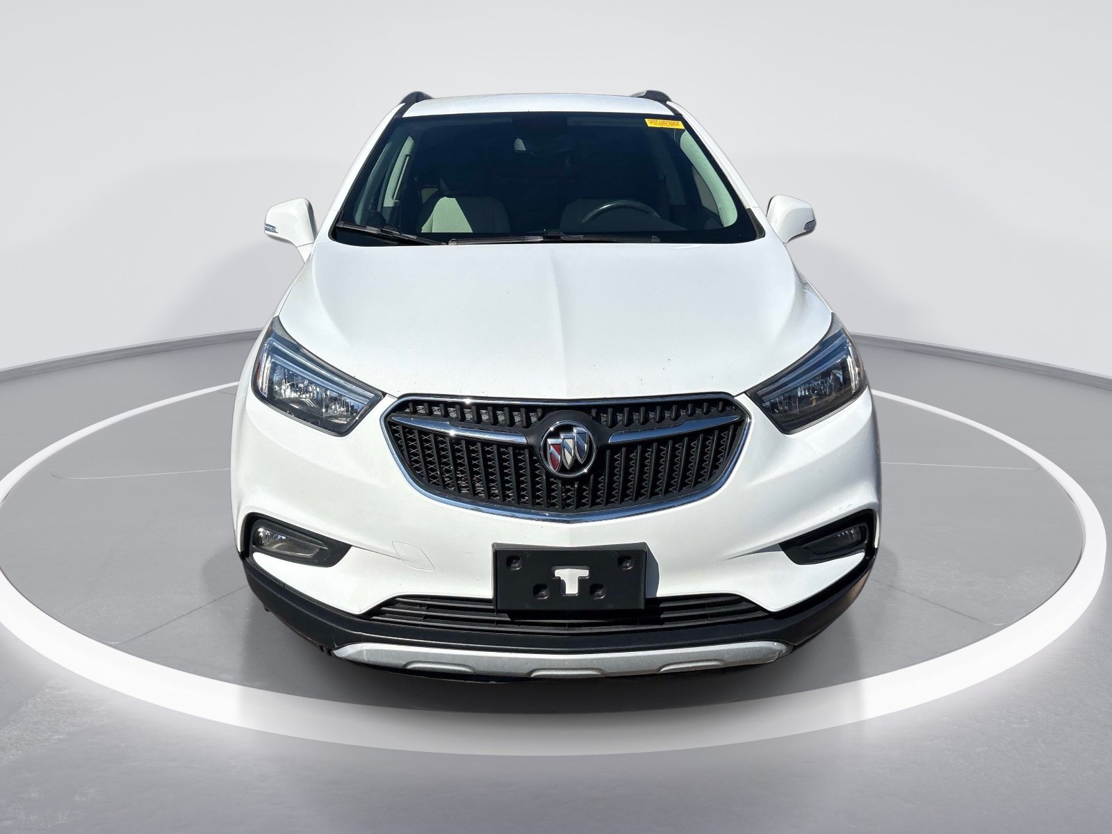 Used 2019 Buick Encore Sport Touring FWD image 2