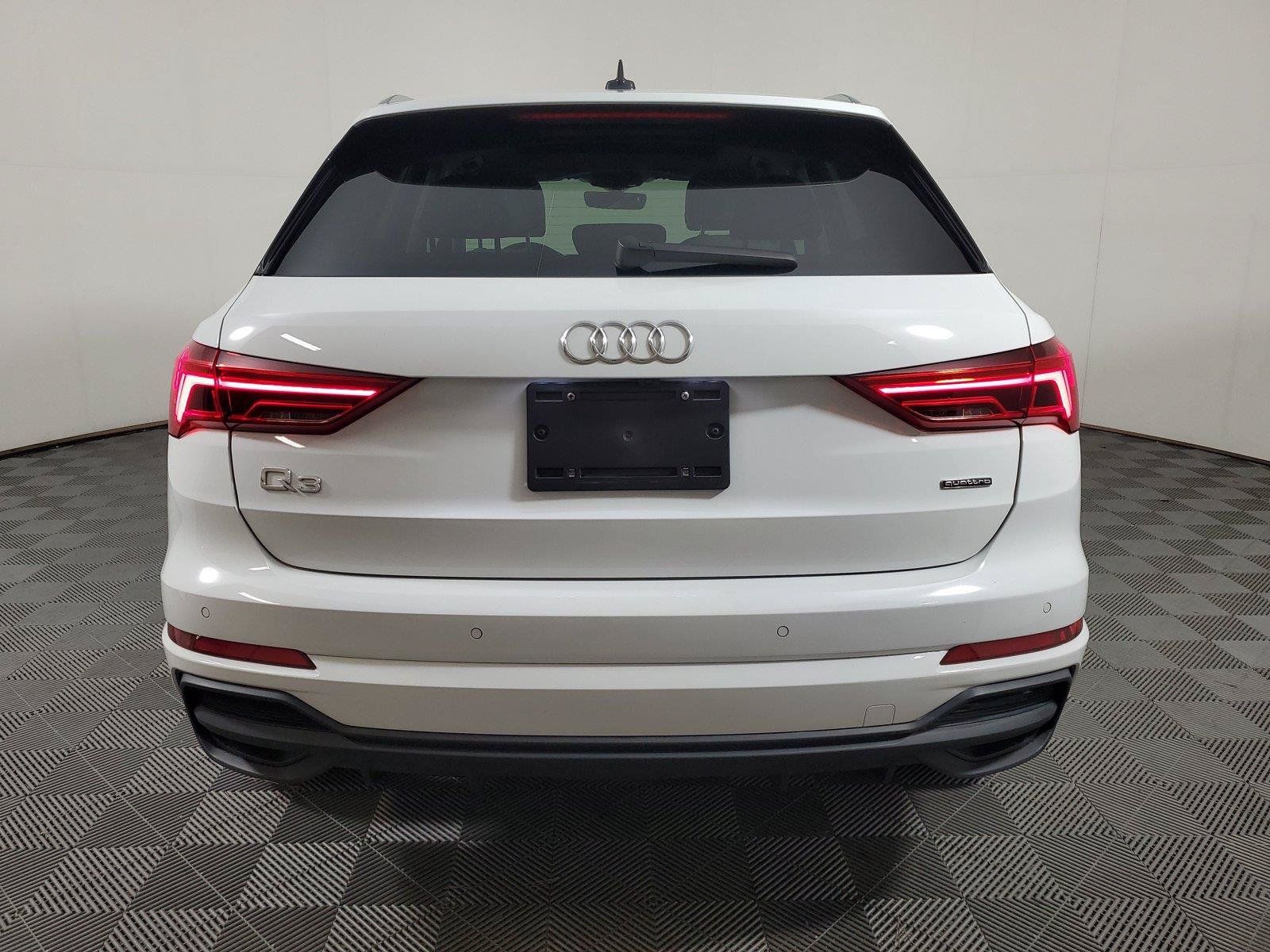 Used 2024 Audi Q3 2.0T Premium AWD/4WD image 5